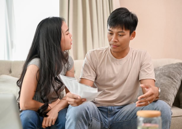 戳中男人软肋的，从来不是挫折，而是妻子